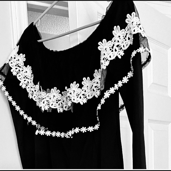 Pantsuit Black & White Off The Shoulder - Picture 3 of 9